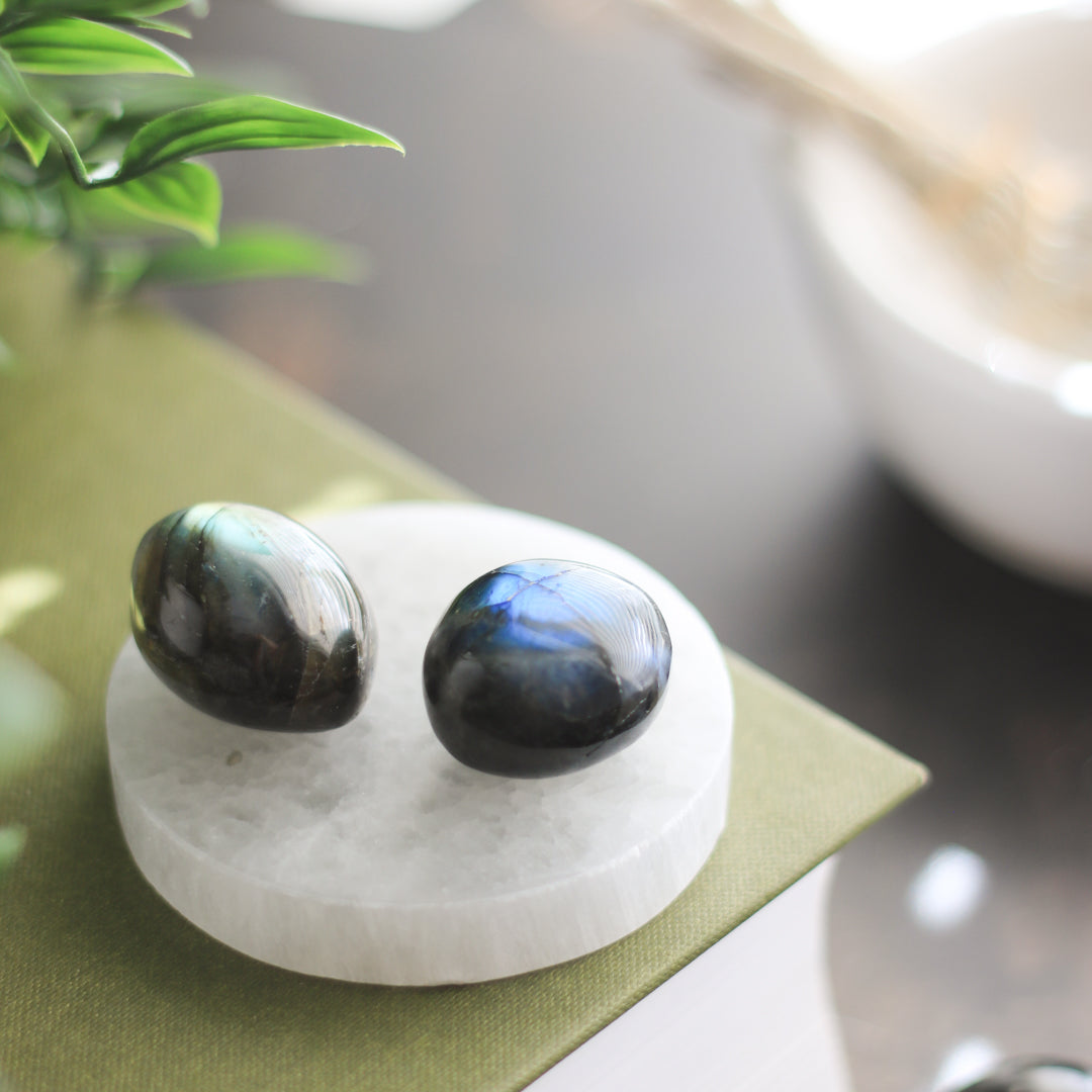 Large Labradorite Tumblestone